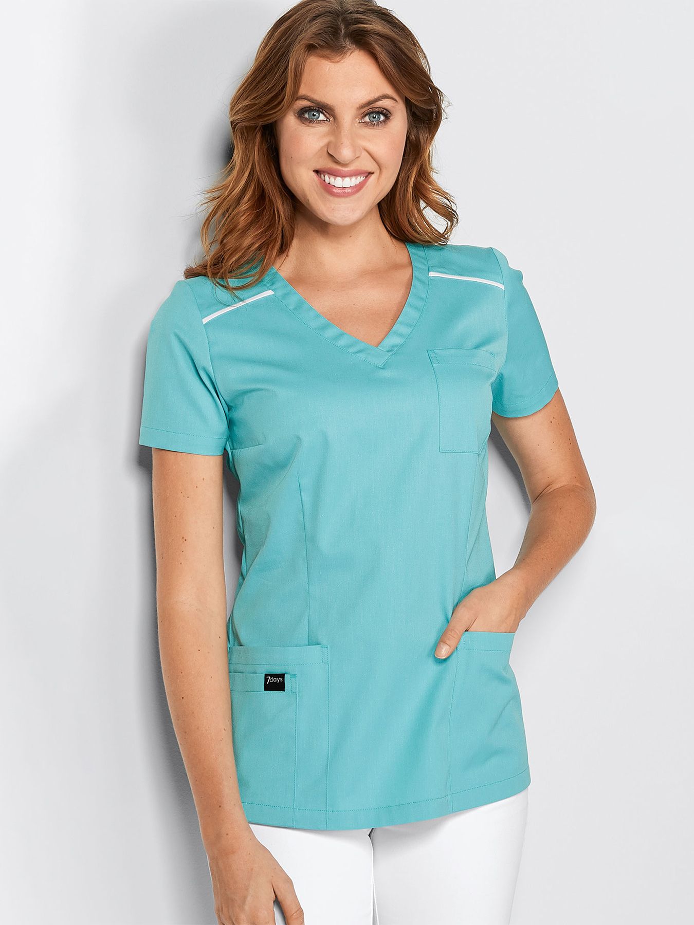 Tunique médicale à enfiler, tissu mélangé